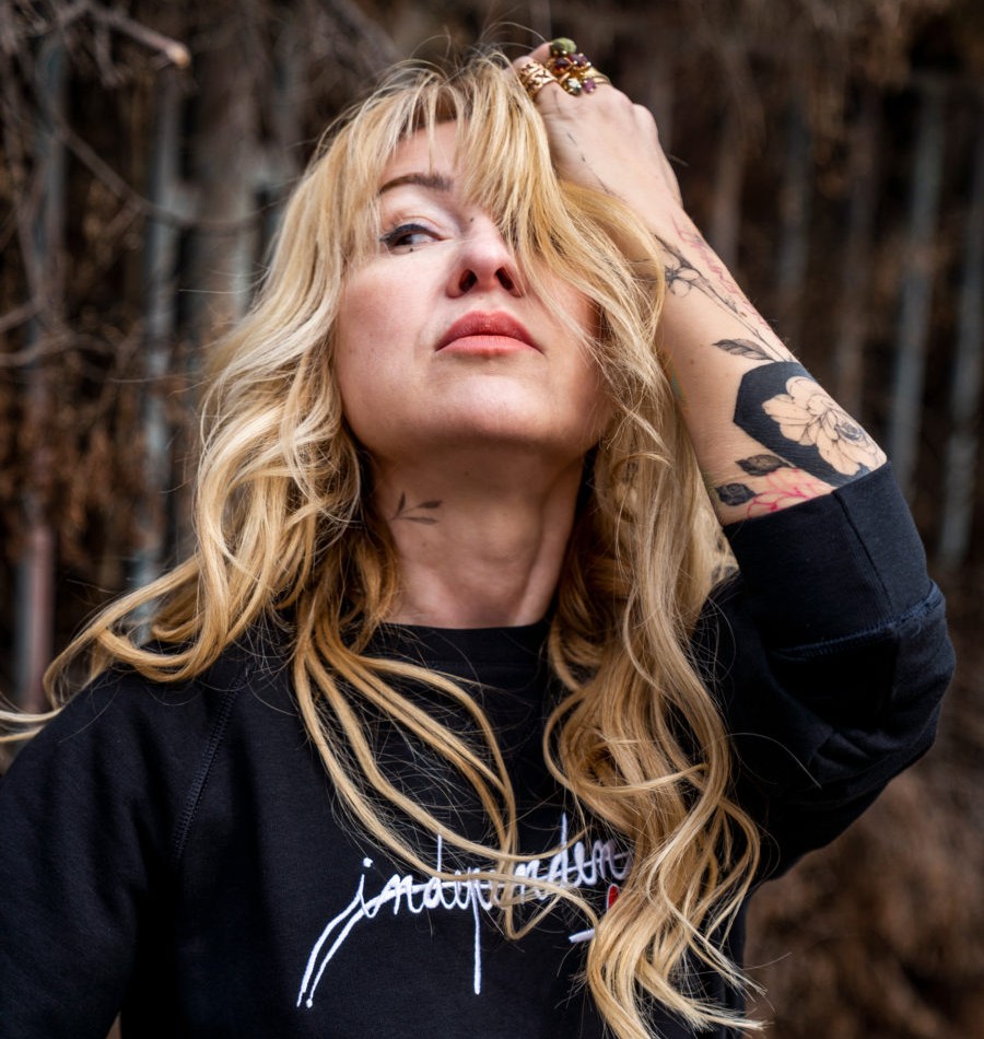 16 Kateřina Hrachovcová